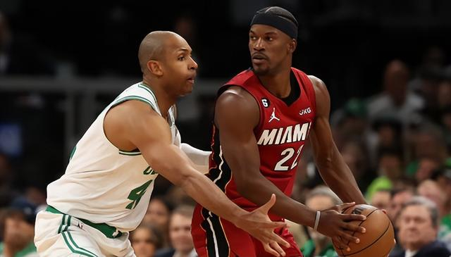 受着的巨大 受着的巨大